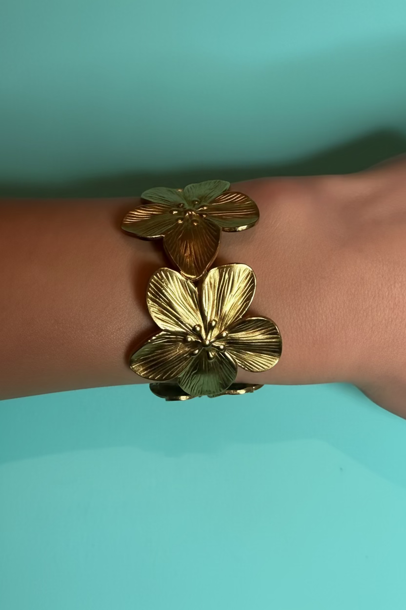 Bracelet jonc fleurs dorées acier inoxydable - Aleca Jewelry